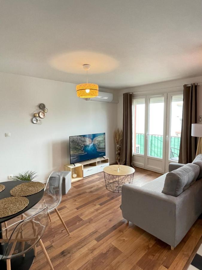 Bel Appartement Meyzieu Centre Proche Tramway Kültér fotó